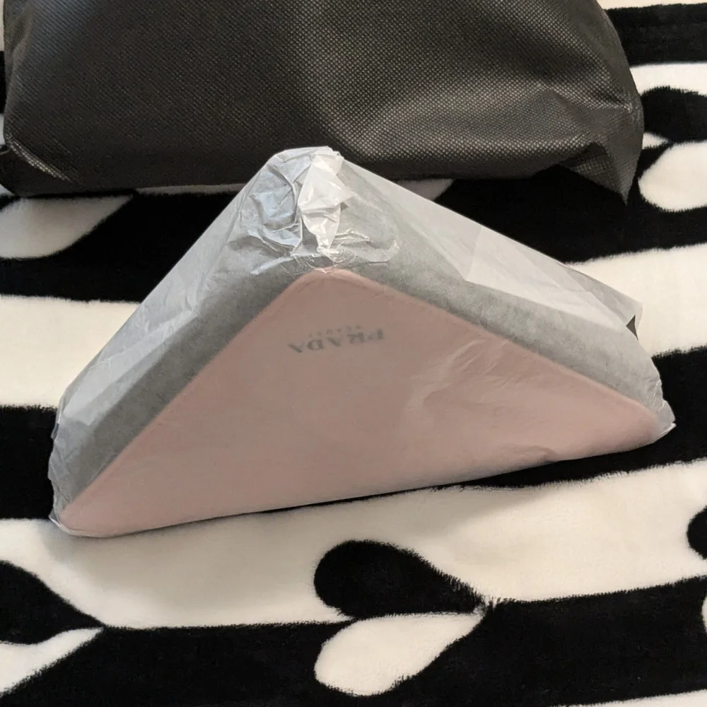 New Prada Beauty Pouch With Dust Bag Cosmetic Bag Pink Black Triangle Zipper Bag - Picture 5 of 11